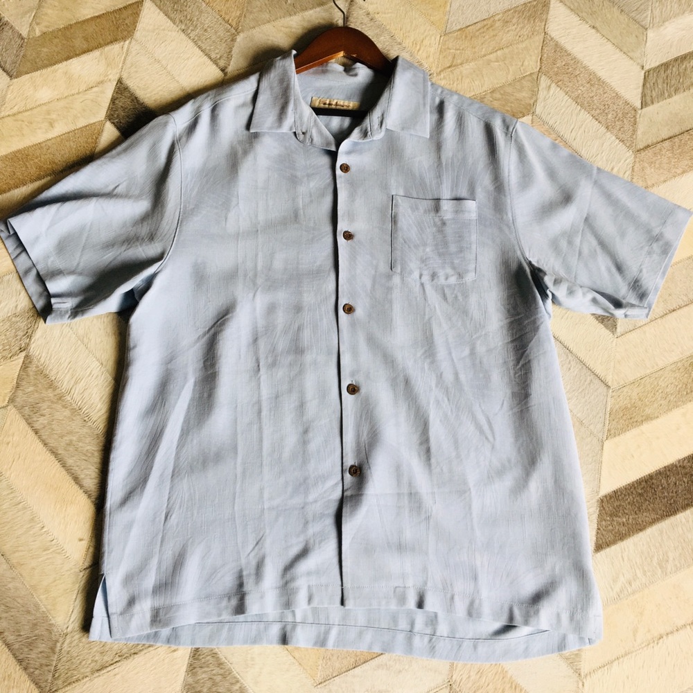Tommy Bahama light blue vacation shirt sz large